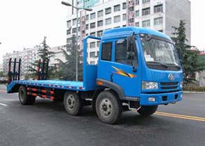 解放小三軸平板運(yùn)輸車圖片
