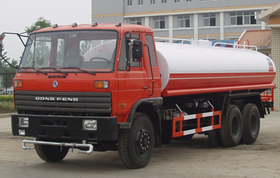 東風(fēng)后雙橋灑水車圖片