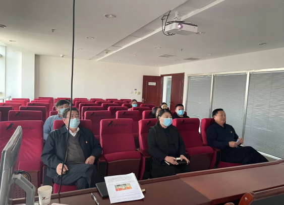 關(guān)于收看“高舉偉大旗幟、牢記領(lǐng)袖囑托、做到‘兩個確?！钊雽W(xué)習(xí)貫徹省第十一次黨代會精神集中宣講視頻”的活動簡報